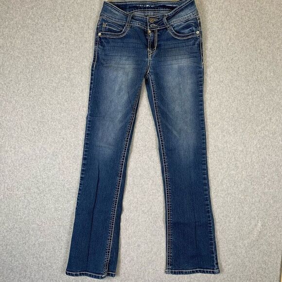 Wallflower Denim - Wallflower Luscious Curvy Fit Medium Wash Denim Jeans in Women’s Size 5R